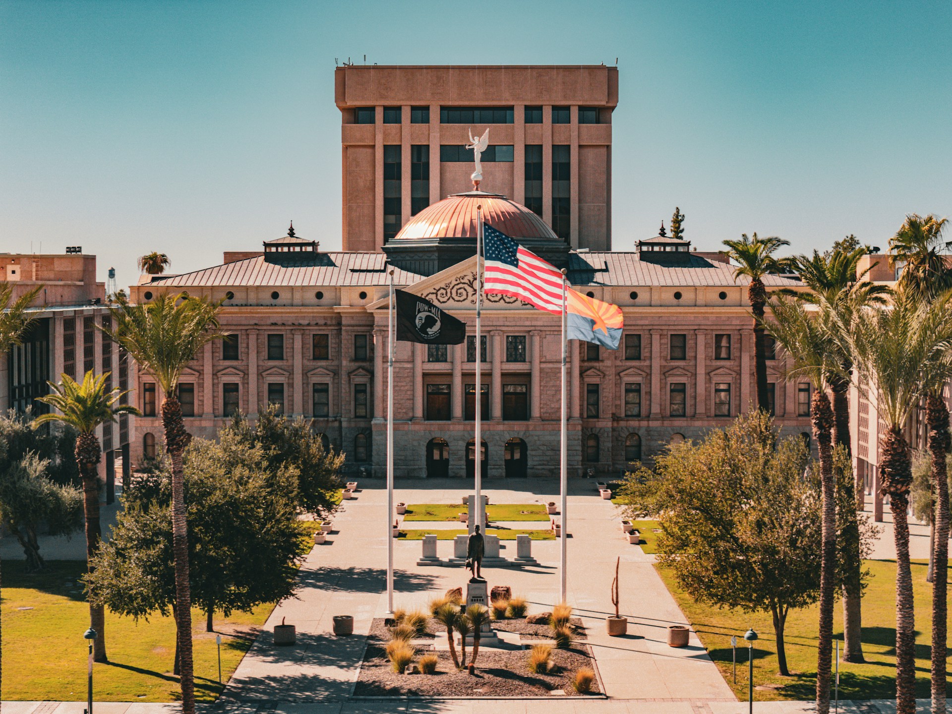 Arizona state capitol - Photo by Nils Huenerfuerst on Unsplash